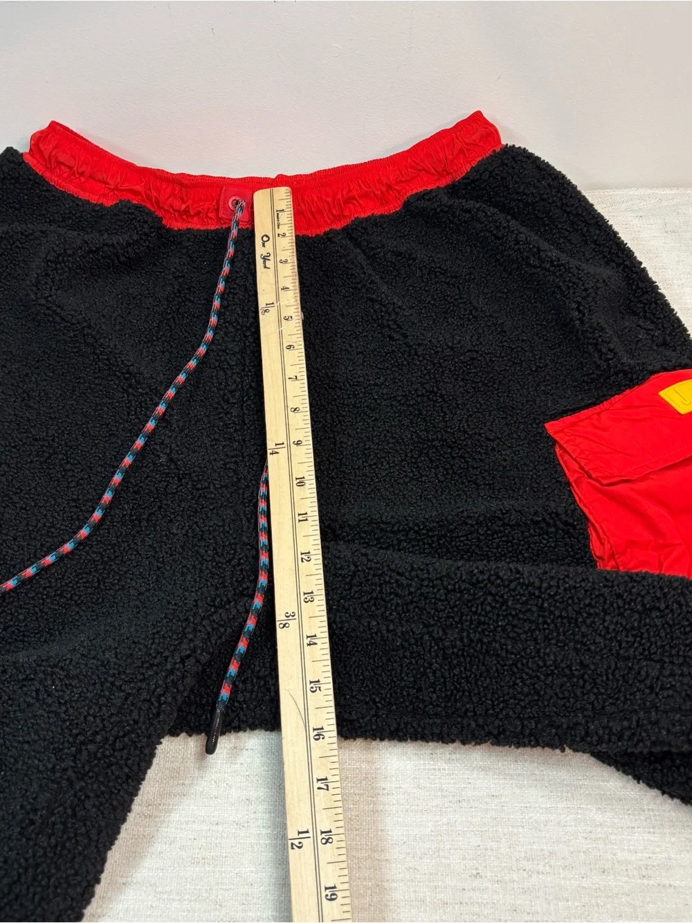 Jordan men’s XXL Essential Mountainside Statement Fleece Sherpa Pants black red